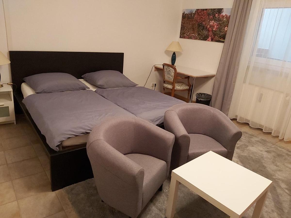 Pension An Den Weinbergen Walluf Екстериор снимка